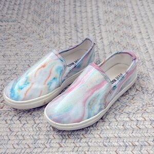 Size 13 kids Steve Madden shoes. Good used condition.